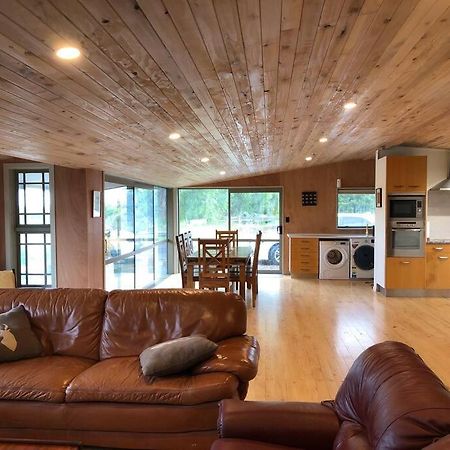 The Nutshed Villa Matata Екстериор снимка